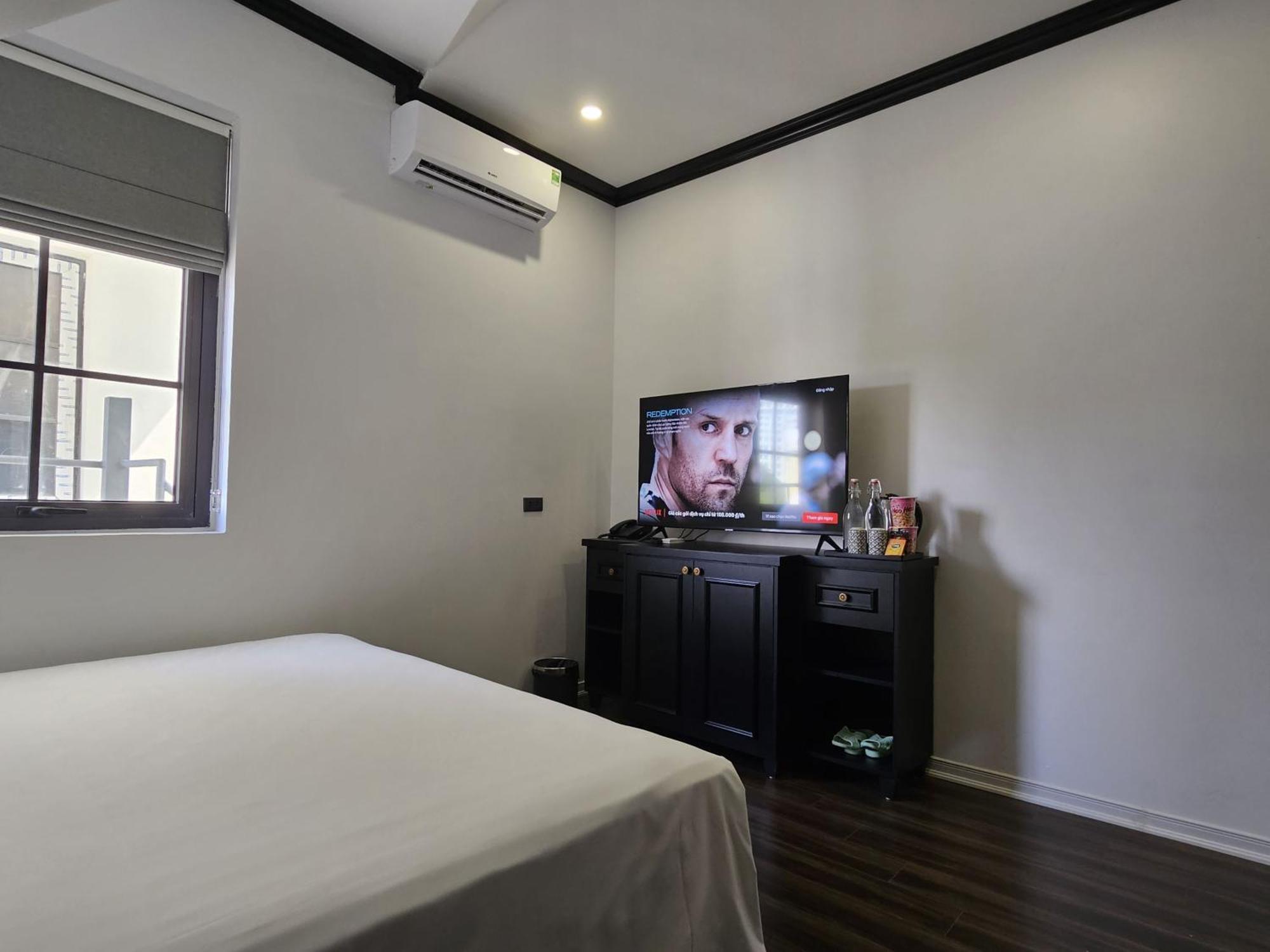 Elegant Boutique Hotel Ha Long Room photo