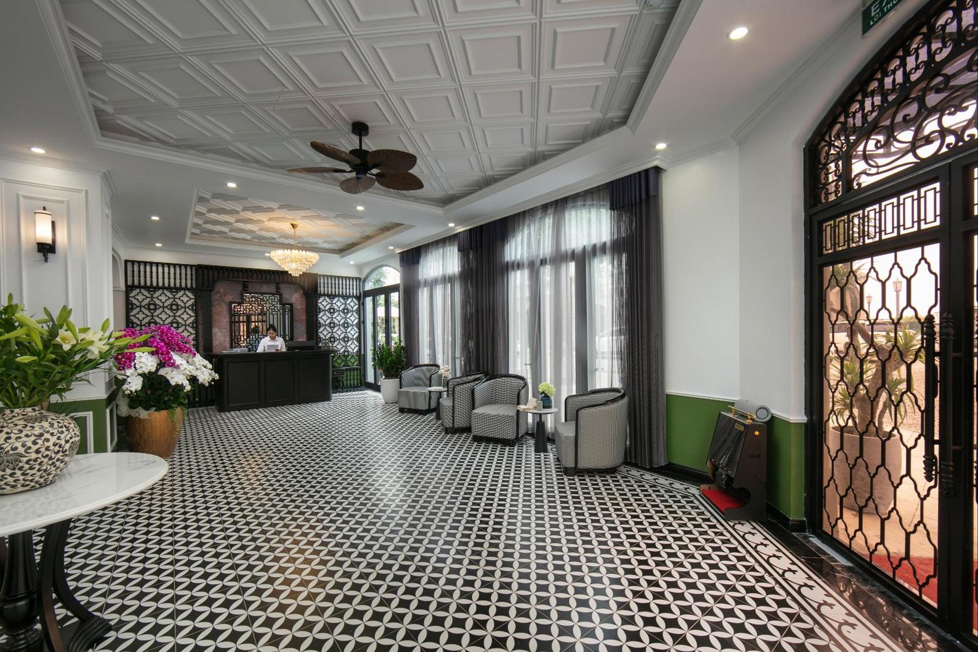 Elegant Boutique Hotel Ha Long Exterior photo