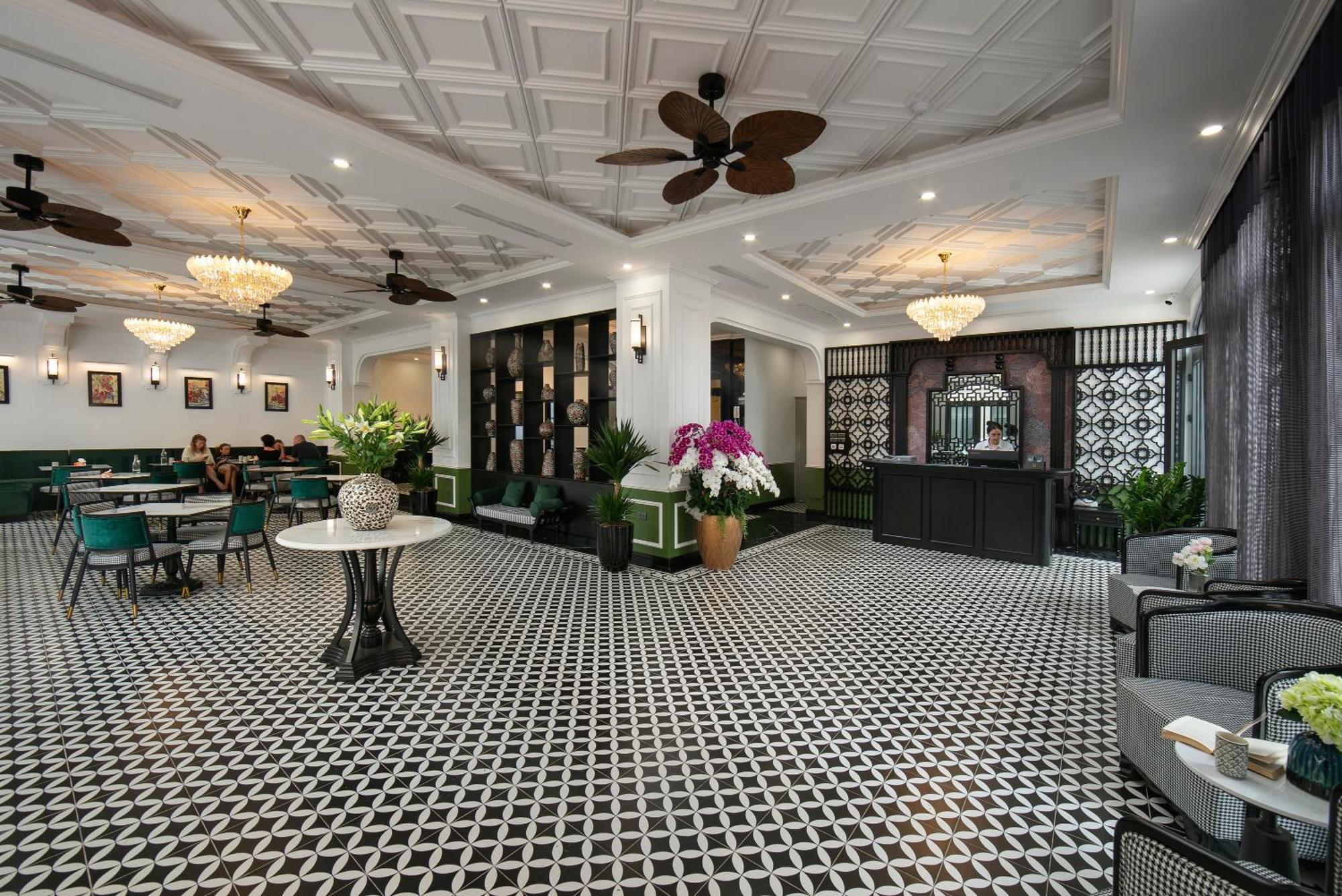 Elegant Boutique Hotel Ha Long Exterior photo