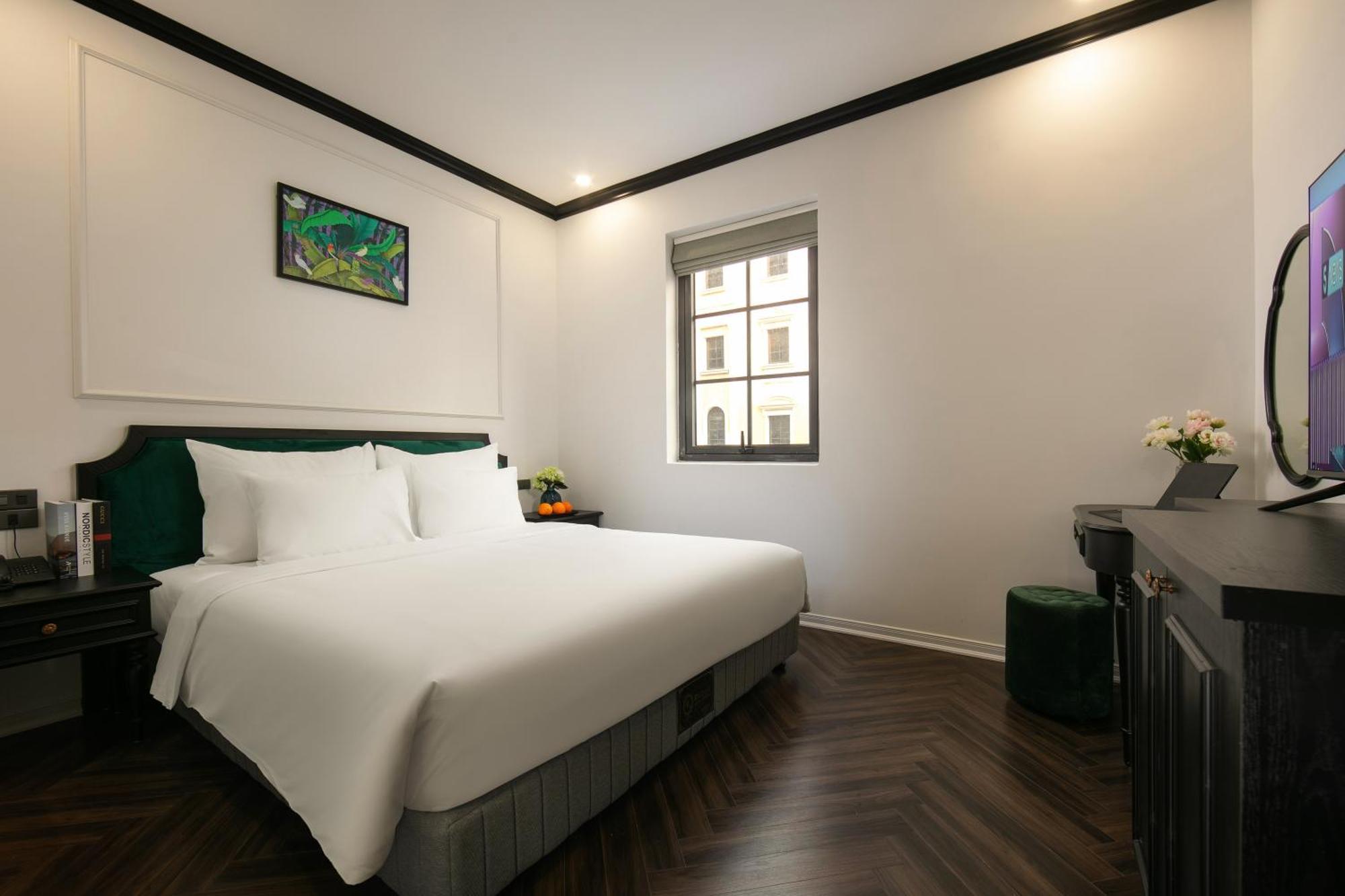 Elegant Boutique Hotel Ha Long Exterior photo